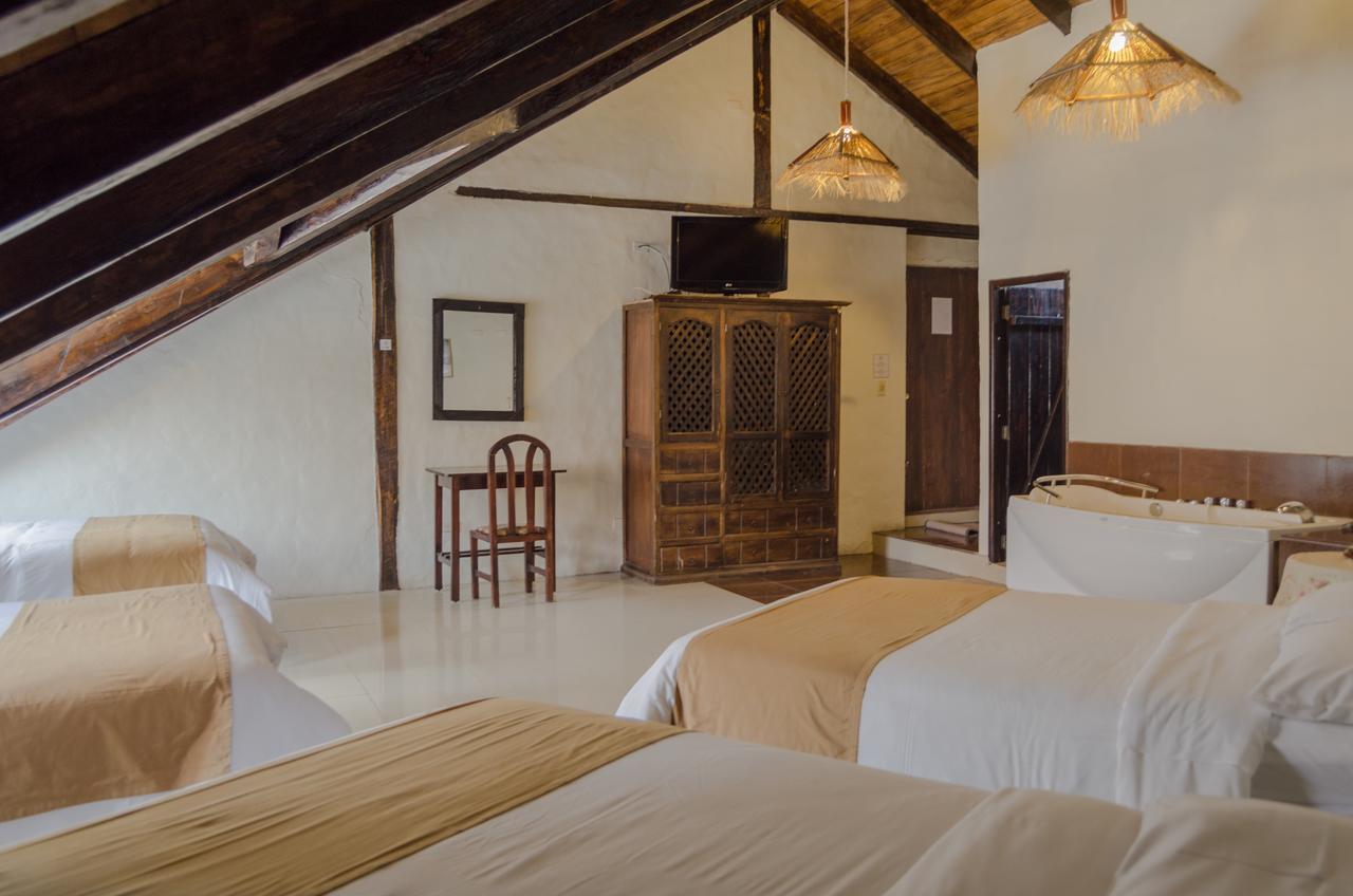 Hotel Bambu Ріобамба Екстер'єр фото